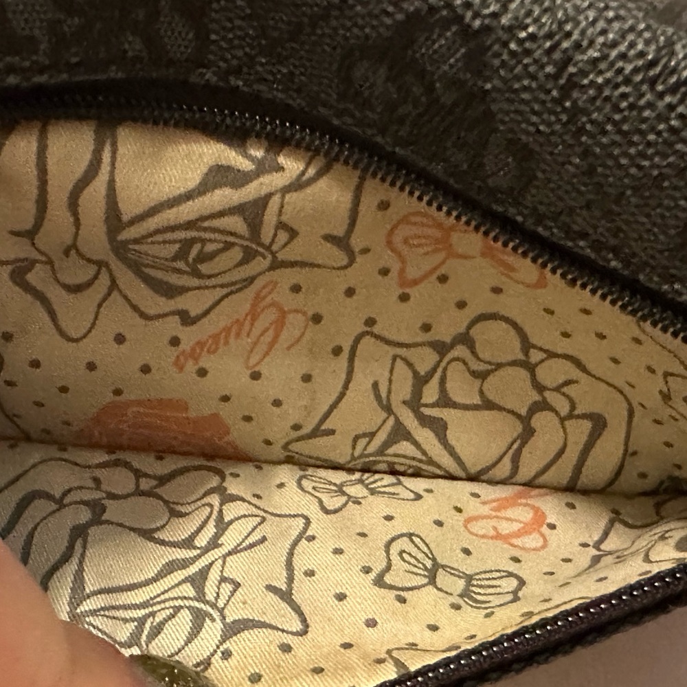 Guess black and dark gray monogrammed wallet - Picture 6 of 7